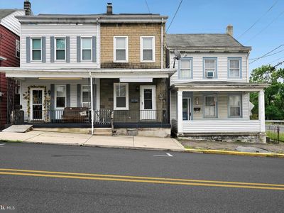 4 E William St