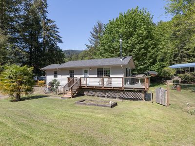 Property at 318 E Alsea Riviera Dr, Tidewater, OR