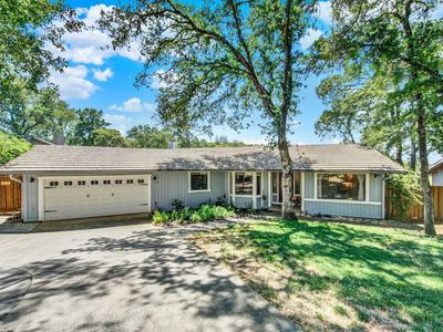 2588 King Edward Court