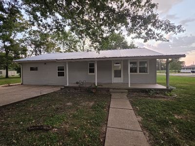 Property at 400 S Rea Ave, Mc Leansboro, IL