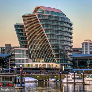 601 Wharf St SW Unit 412