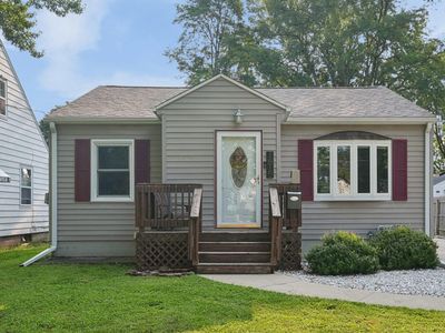 1815 W 7th St
