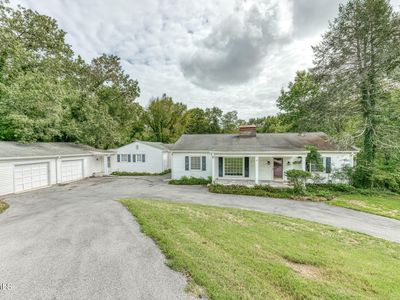 100 Sky Trail Cir