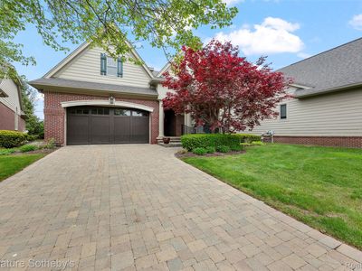 5375 Pembrooke Crossing Ct
