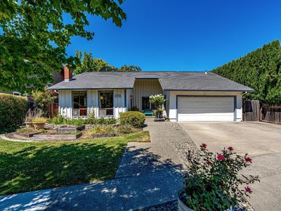 3402 Twin Oaks Drive