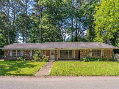 2047 Elaine Cir