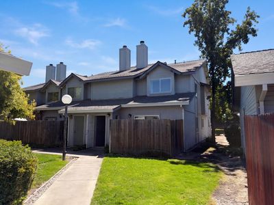 568 Samuel Way