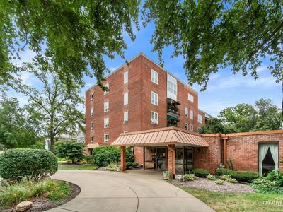 450 W Downer Pl APT 2A