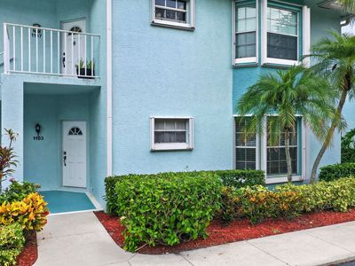 1103 SW Swan Lake Circle #102