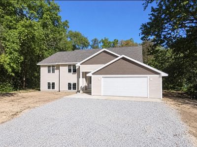 N7539 W Lakeshore DRIVE