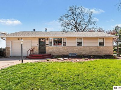 210 Greenwood Ave