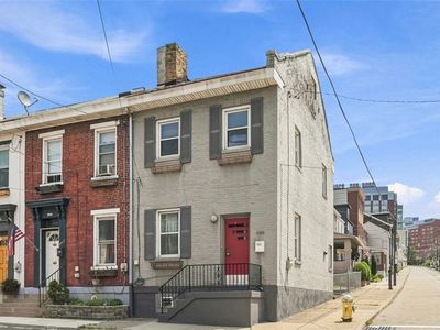 4400 Davison St