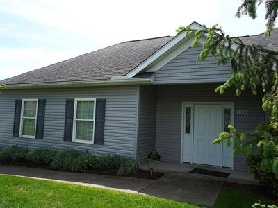1166 Cobblestone Dr