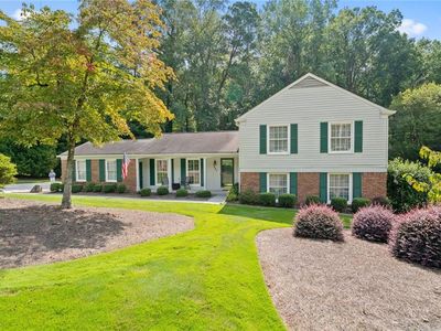 237 Lamplighter Ln SE