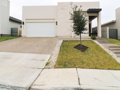 2525 Lucia Ct