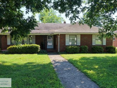 800 Franklin Tpke