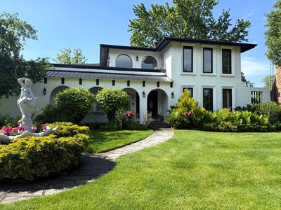 3218 Burr Oaks Rd