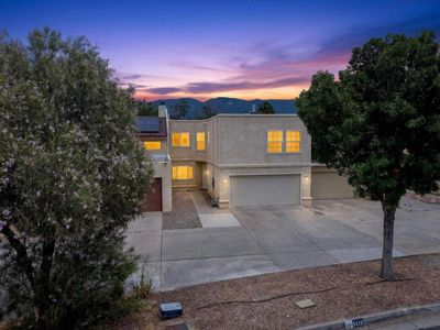 5416 Overlook Dr NE