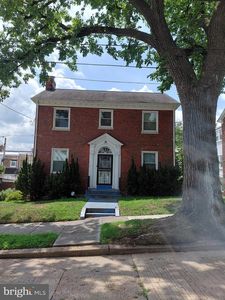 1015 Urell Pl NE