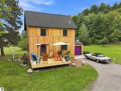 10102 Cherry Ave