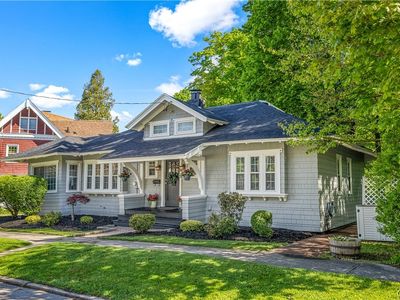 27 Beverly Pl