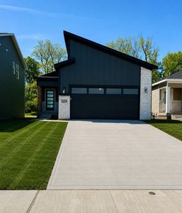 1044 NW Macarthur Ln