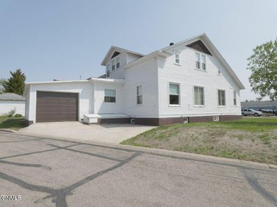 100 NW 1st St