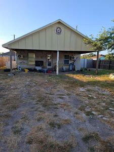 Property at 102 Sunflower Rd, Dale, TX