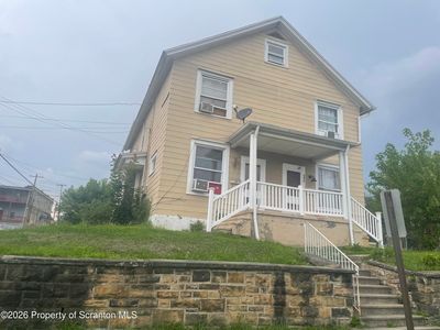 330-332 S 10th Ave