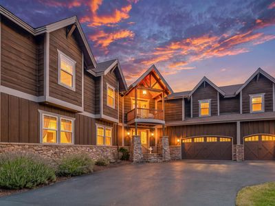 515 Nutcracker Dr
