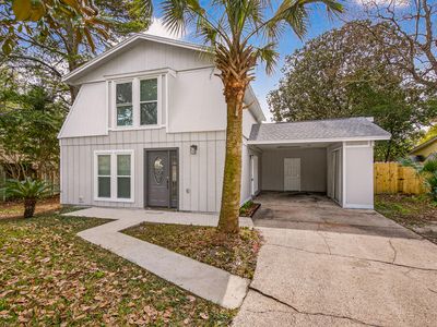 16 Cinderella Ln NW