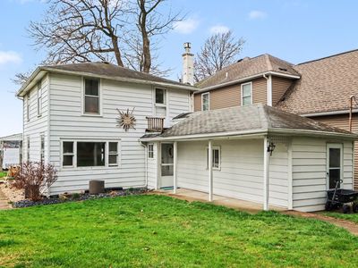 1902 Forest Dr