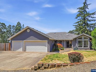 33833 Sunnyview Dr NE