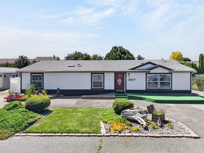 2217 N Vermont Loop