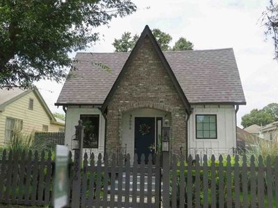 3696 Piedmont Dr