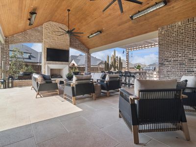 582 Broadleaf Way