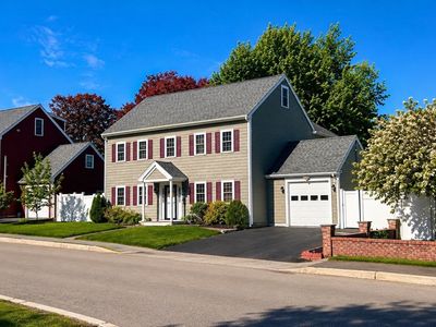 36 Woodside Ave
