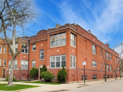3848 W Sunnyside Ave #1E