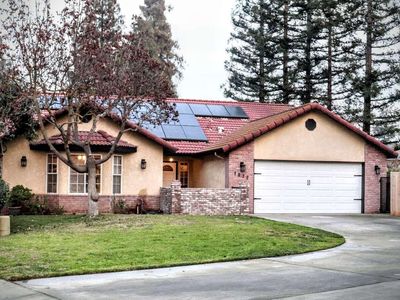 1022 N Crenshaw Court