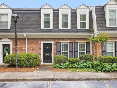 25 Independence Pl NW