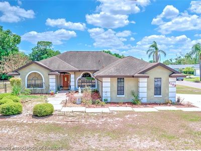 1109 Hammock Rd