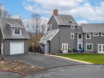 162 Apple Ct