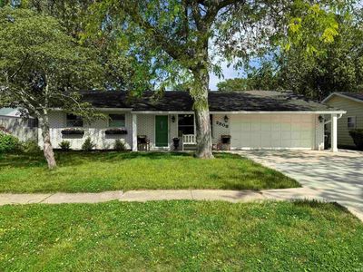 2908 N Richmond Dr