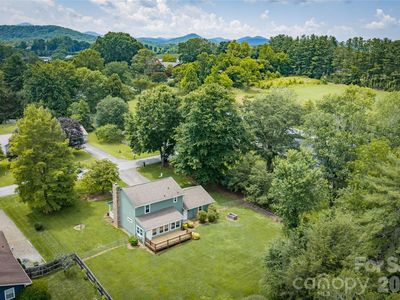 8 Wedgewood Dr