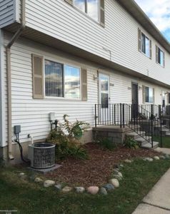 28165 Raleigh Crescent Dr