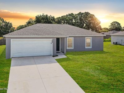549 Eldron Blvd SE