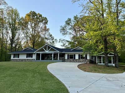 1250 Friendship Rd E