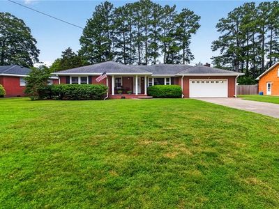 208 Woodford Dr