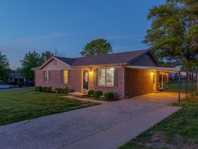 1933 Yorktown Dr