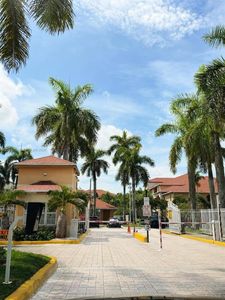 6960 SW 39th St APT E102